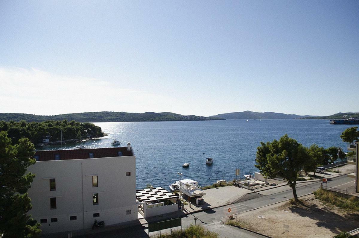 Ferienwohnung Mars Trogir Exterior foto
