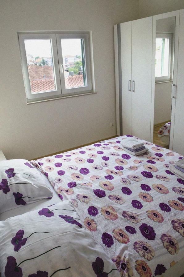 Ferienwohnung Mars Trogir Exterior foto