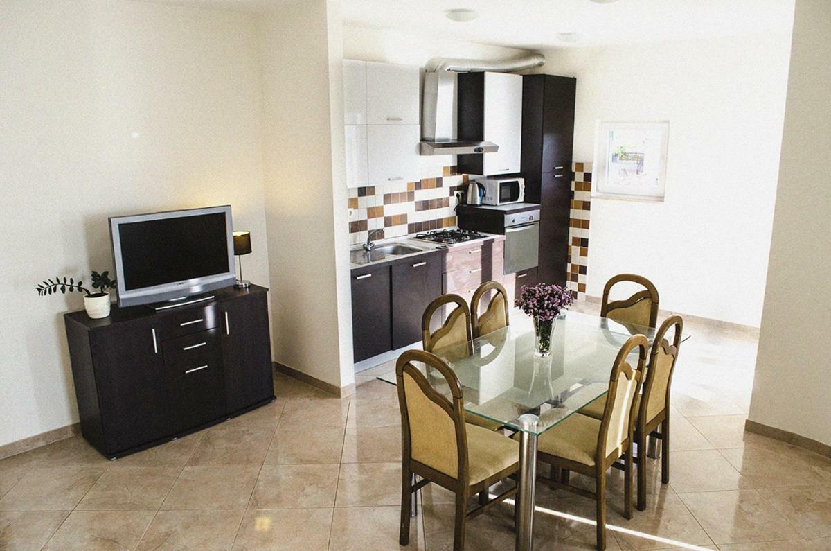 Ferienwohnung Mars Trogir Exterior foto